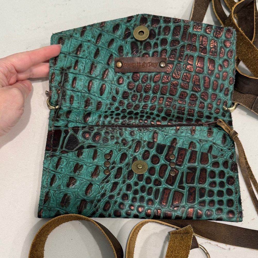 Keep it Gypsy crossbody set - Picture 4 of 6